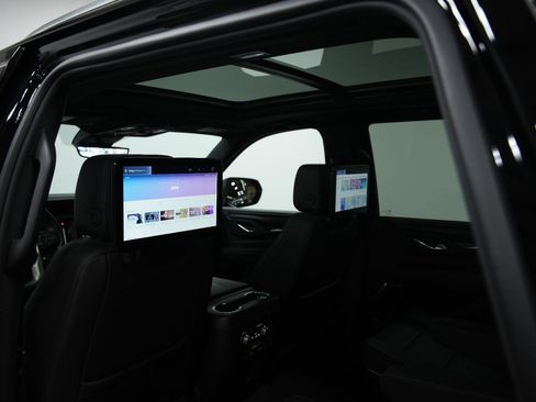 Used 2024 GMC Yukon Denali w/ Advanced Technology Package image 26