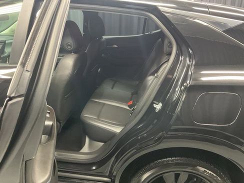 Used 2025 Buick Encore GX Sport Touring image 9