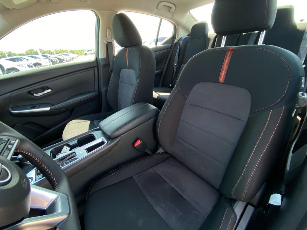 Used 2025 Nissan Sentra SR w/ Midnight Edition FWD image 11