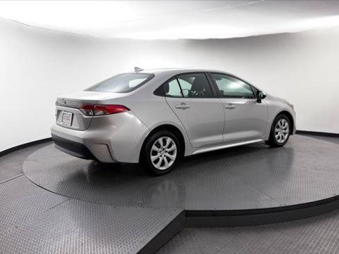 Used 2024 Toyota Corolla LE FWD image 8