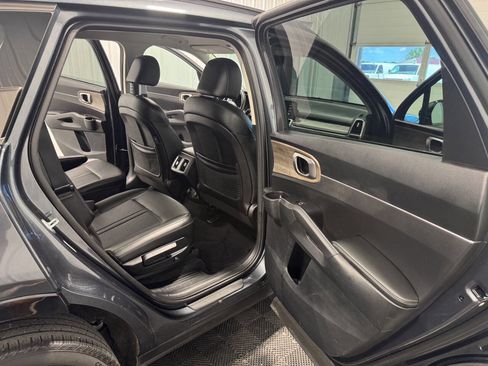 Used 2021 Kia Sorento EX AWD/4WD image 30
