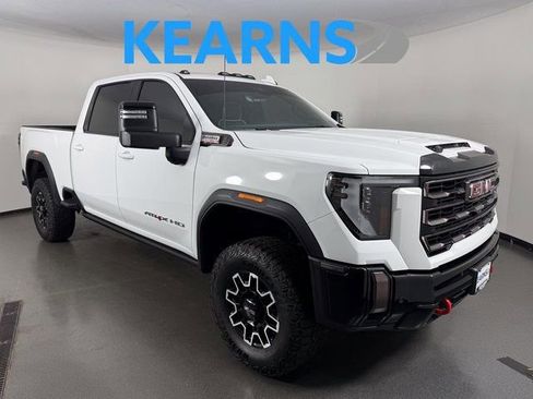 Used 2024 GMC Sierra 2500 AT4X image 1