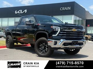 Used 2024 Chevrolet Silverado 2500 LTZ w/ LTZ Premium Package AWD/4WD video 1