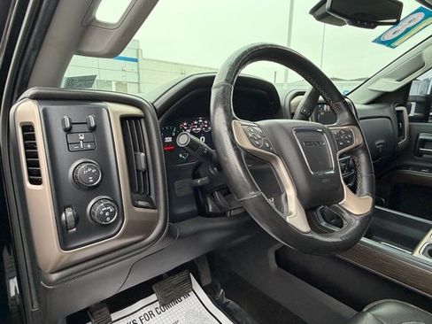 Used 2018 GMC Sierra 3500 Denali image 36