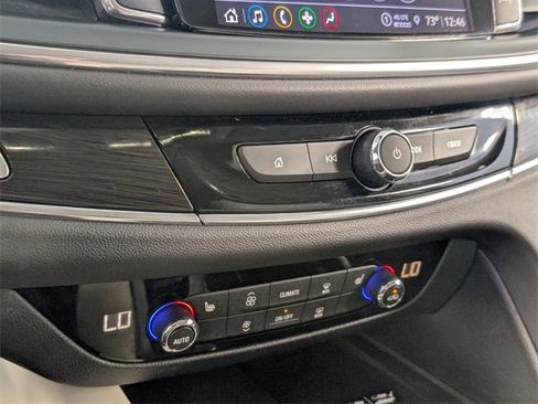 Used 2023 Buick Enclave Essence image 21
