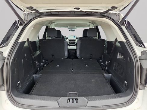 Used 2025 Ford Explorer Active AWD/4WD image 24