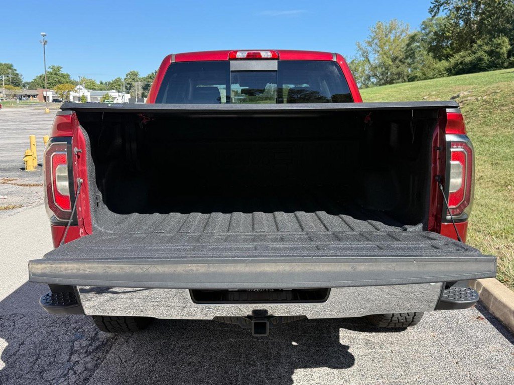 Used 2018 GMC Sierra 1500 SLT AWD/4WD image 4