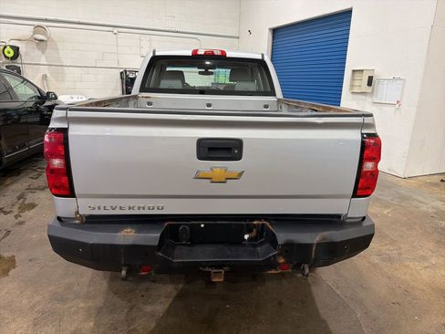 Used 2018 Chevrolet Silverado 1500 W/T w/ Trailering Package AWD/4WD image 5