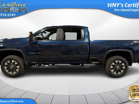 Used 2021 Chevrolet Silverado 2500 Custom w/ Custom Value Package image 9