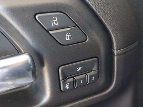 Used 2020 Chevrolet Silverado 2500 LTZ w/ Technology Package image 18