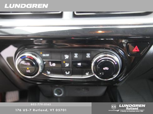 Used 2024 Chevrolet Trax ACTIV w/ Driver Confidence Package FWD image 2