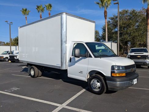 New 2025 Chevrolet Express 4500 Extended w/ Power Convenience Package image 2