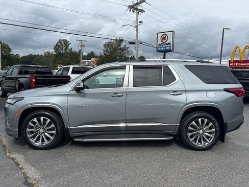 Used 2023 Chevrolet Traverse Premier AWD/4WD image 9