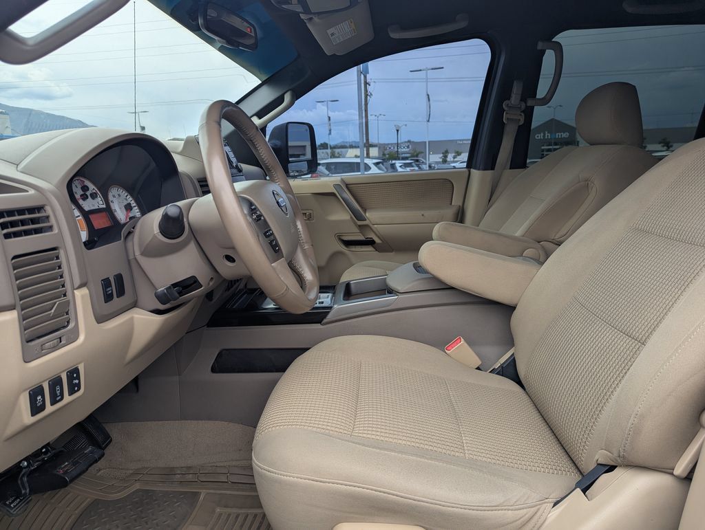 Used 2013 Nissan Titan 4x4 Crew Cab image 25