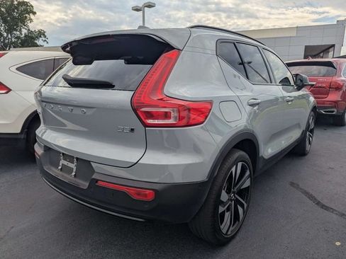 Used 2024 Volvo XC40 B5 Ultimate w/ Climate Package AWD/4WD image 3