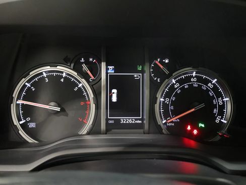 Used 2022 Toyota 4Runner Limited AWD/4WD image 38