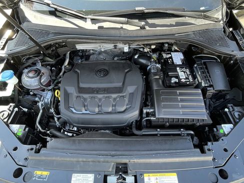 Used 2024 Volkswagen Tiguan Wolfsburg Edition image 27