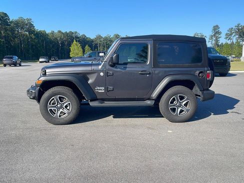 Used 2020 Jeep Wrangler Sport AWD/4WD image 4