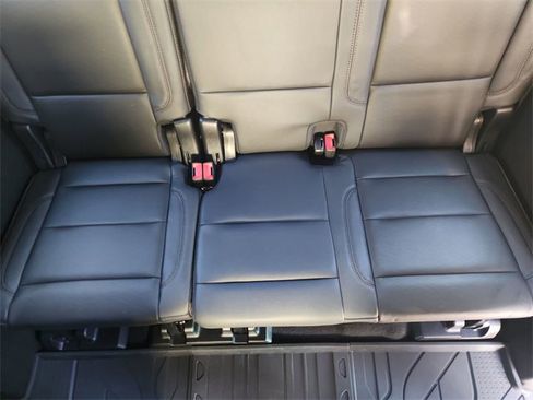 Certified 2024 Chevrolet Suburban High Country image 35