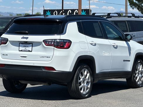 Used 2025 Jeep Compass Limited AWD/4WD image 4