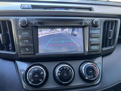 Used 2015 Toyota RAV4 LE FWD image 18