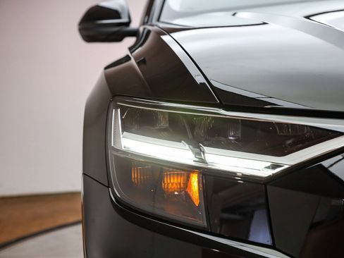 Certified 2022 Audi Q8 Premium Plus image 8