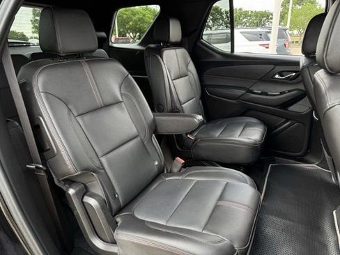 Used 2023 Chevrolet Traverse RS w/ LPO, Floor Liner Package FWD image 35