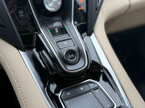 Used 2023 Acura RDX SH-AWD image 17