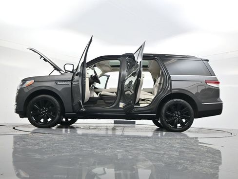 Used 2024 Lincoln Navigator Black Label image 62