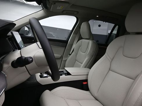 New 2026 Volvo XC90 T8 Ultra w/ Protection Package Premier AWD/4WD image 10