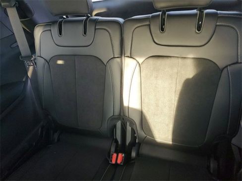 New 2025 Jeep Grand Cherokee L Altitude image 11