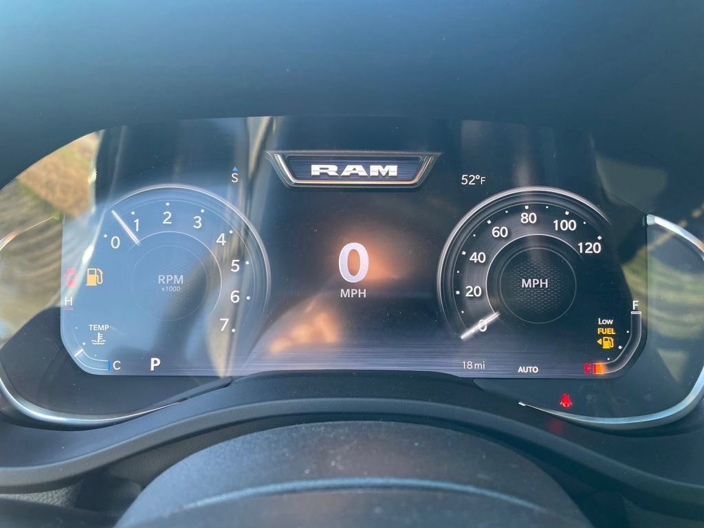 New 2026 RAM 1500 Big Horn AWD/4WD image 14