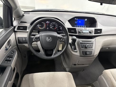 Used 2016 Honda Odyssey LX image 8