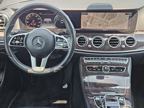 Used 2019 Mercedes-Benz E 300 image 21