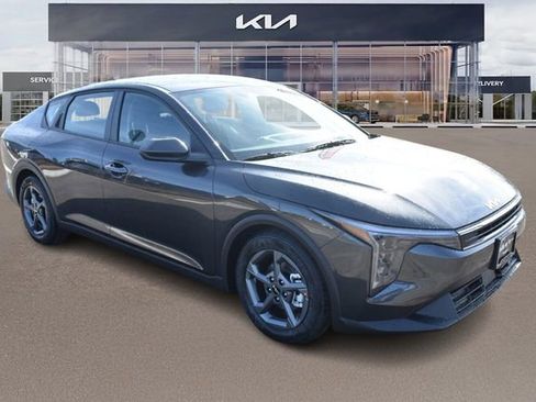 New 2026 Kia K4 LXS image 11