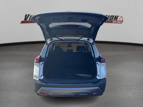 Used 2023 Nissan Rogue SL image 11