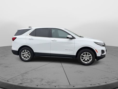Used 2023 Chevrolet Equinox LT AWD/4WD image 6