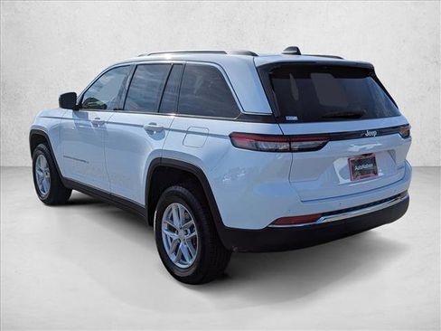 New 2025 Jeep Grand Cherokee Laredo X w/ Luxury Tech Group I image 7