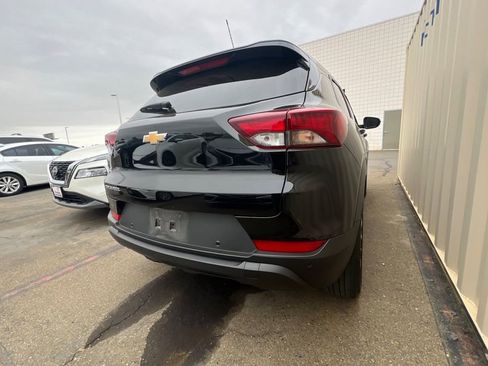 Used 2024 Chevrolet TrailBlazer LS w/ LS Convenience Package FWD image 6