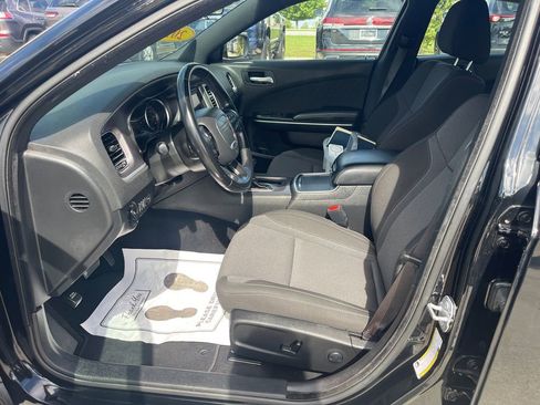 Used 2022 Dodge Charger SXT image 29