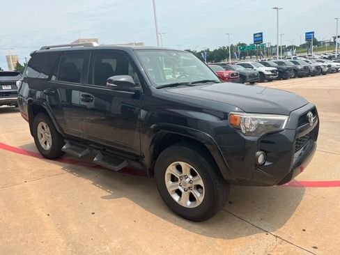 Used 2018 Toyota 4Runner SR5 Premium AWD/4WD image 4
