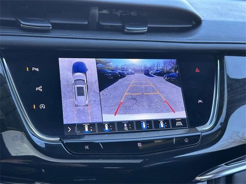 Used 2020 Cadillac XT6 Premium Luxury image 38