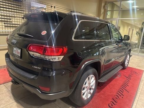 Used 2021 Jeep Grand Cherokee Laredo image 11