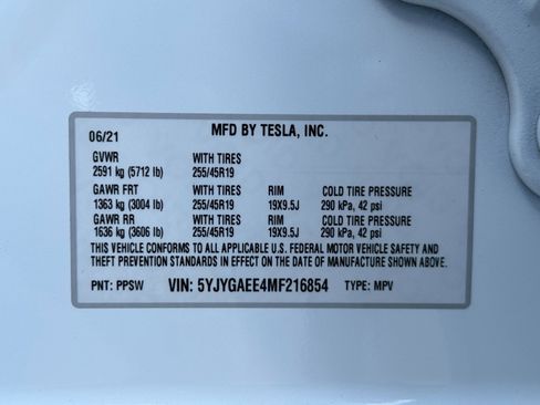 Used 2021 Tesla Model Y Long Range image 46