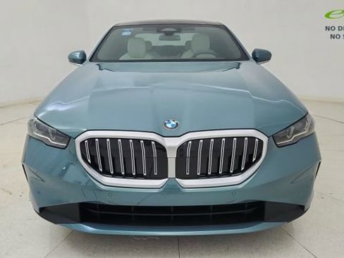 Used 2026 BMW 530i RWD image 2