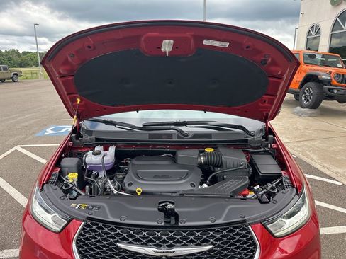 New 2026 Chrysler Pacifica Select image 37