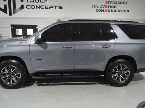 Used 2022 Chevrolet Tahoe Z71 w/ Luxury Package image 4