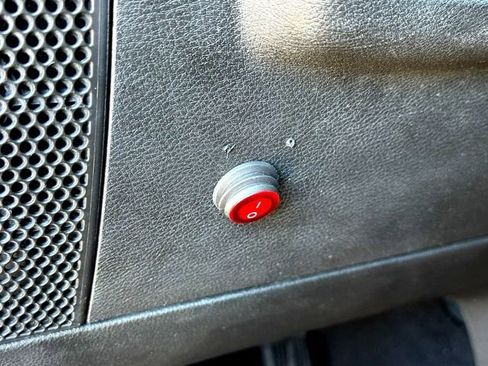 Used 2016 Jeep Wrangler Sport image 15