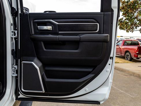 Used 2024 RAM 3500 Laramie w/ Night Edition image 39