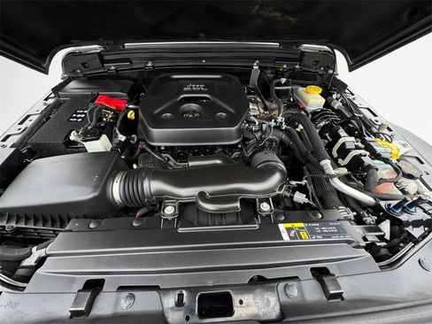 Certified 2020 Jeep Wrangler Unlimited Sport S image 33
